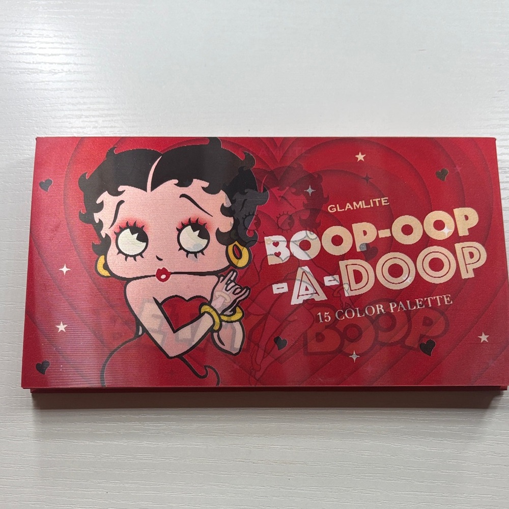 Glamlite Boop-Oop-A-Doop 15-Color Eyeshadow Palette - Red